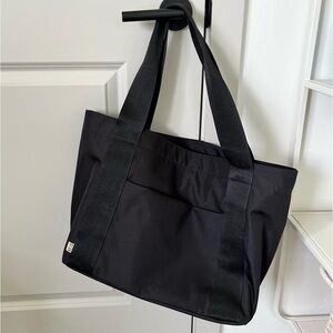 Black Beis basics tote